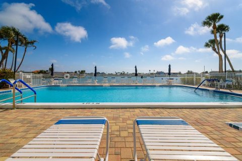Copropriété à vendre à Saint Pete Beach, Floride: 2 chambres, 105.07 m2 № 1911314 - photo 24