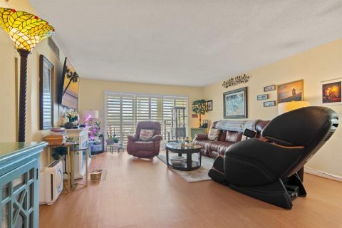 Copropriété à vendre à Saint Pete Beach, Floride: 2 chambres, 105.07 m2 № 1911314 - photo 8