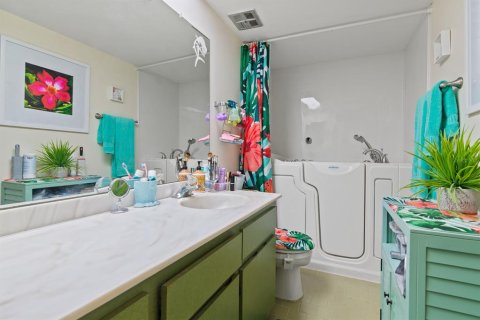 Copropriété à vendre à Saint Pete Beach, Floride: 2 chambres, 105.07 m2 № 1911314 - photo 17