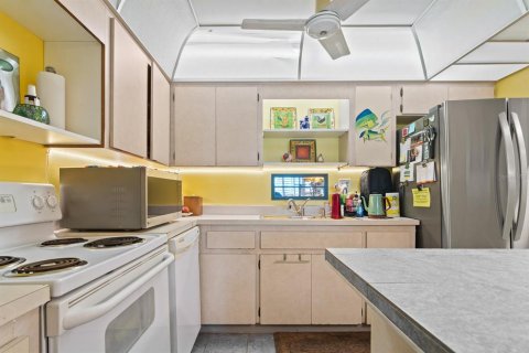 Copropriété à vendre à Saint Pete Beach, Floride: 2 chambres, 105.07 m2 № 1911314 - photo 12