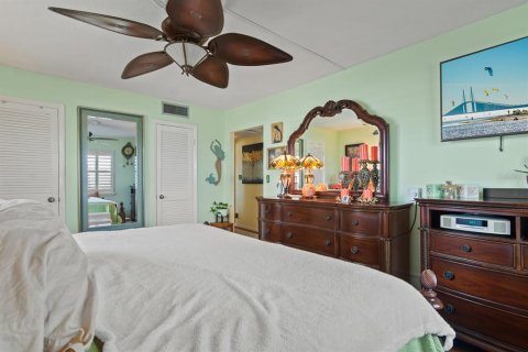 Copropriété à vendre à Saint Pete Beach, Floride: 2 chambres, 105.07 m2 № 1911314 - photo 16