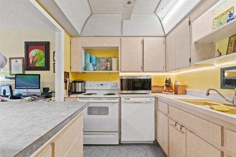 Copropriété à vendre à Saint Pete Beach, Floride: 2 chambres, 105.07 m2 № 1911314 - photo 11