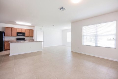 Casa en alquiler en Cape Coral, Florida, 3 dormitorios, 156.45 m2 № 1843669 - foto 3