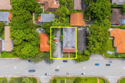 Propiedad comercial en venta en Coral Gables, Florida № 2046148 - foto 13