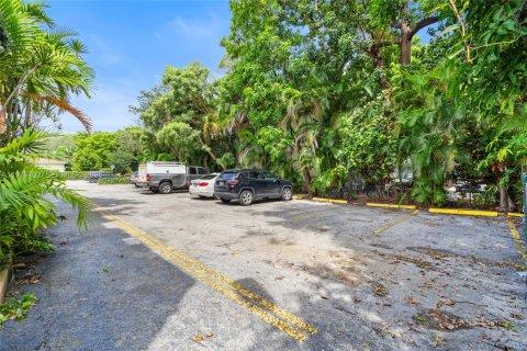 Propiedad comercial en venta en Coral Gables, Florida № 2046148 - foto 23