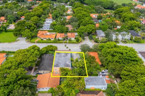Propiedad comercial en venta en Coral Gables, Florida № 2046148 - foto 11