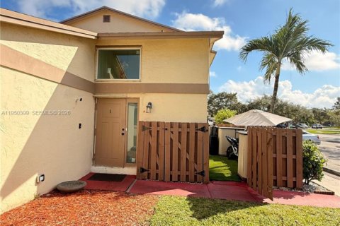 Townhouse in Sunrise, Florida 3 bedrooms, 104.33 sq.m. № 2008461 - photo 27