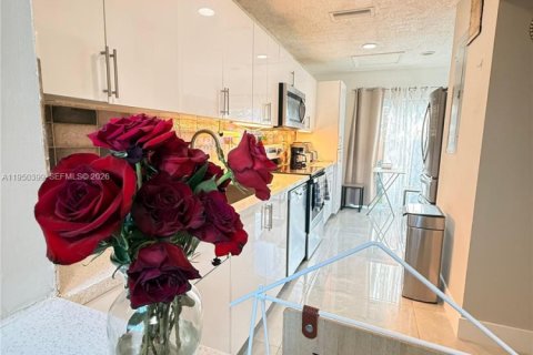 Купить таунхаус в Санрайз, Флорида 3 спальни, 104.33м2, № 2008461 - фото 7