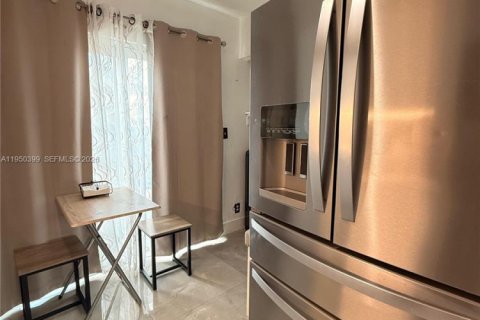 Купить таунхаус в Санрайз, Флорида 3 спальни, 104.33м2, № 2008461 - фото 8