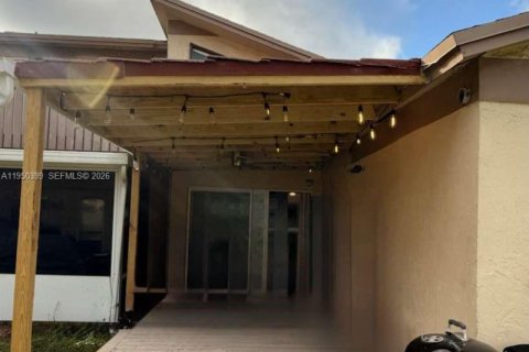 Купить таунхаус в Санрайз, Флорида 3 спальни, 104.33м2, № 2008461 - фото 12