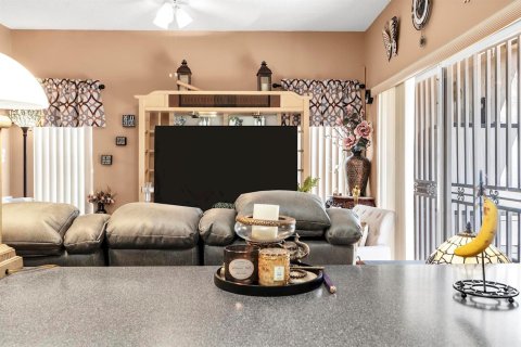 Touwnhouse à vendre à Miami Lakes, Floride: 3 chambres, 143.07 m2 № 2145984 - photo 20
