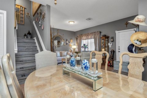 Touwnhouse à vendre à Miami Lakes, Floride: 3 chambres, 143.07 m2 № 2145984 - photo 12