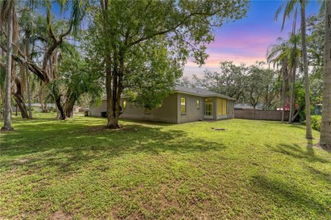 House in Temple Terrace, Florida 3 bedrooms, 209.4 sq.m. № 1789923 - photo 2