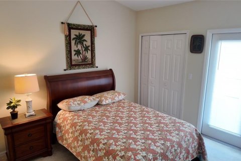 Condo in Lutz, Florida, 3 bedrooms  № 2277126 - photo 27