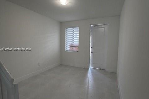 Снять в аренду таунхаус в Хомстед, Флорида 4 спальни, № 2048499 - фото 3