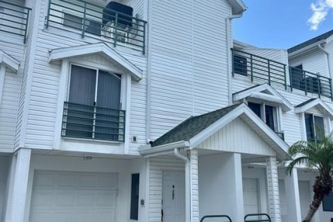 Adosado en alquiler en Clearwater, Florida, 3 dormitorios, 157.93 m2 № 1813070 - foto 1