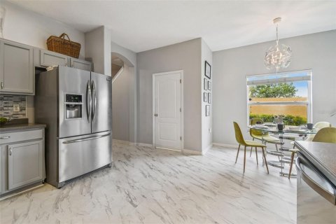Townhouse in Tampa, Florida 3 bedrooms, 170.2 sq.m. № 1918442 - photo 10