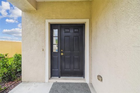 Townhouse in Tampa, Florida 3 bedrooms, 170.2 sq.m. № 1918442 - photo 4