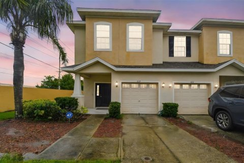 Townhouse in Tampa, Florida 3 bedrooms, 170.2 sq.m. № 1918442 - photo 3