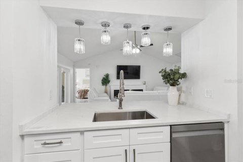 Villa ou maison à vendre à Tampa, Floride: 3 chambres, 144 m2 № 2156836 - photo 7