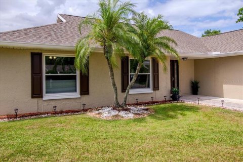 Villa ou maison à vendre à Tampa, Floride: 3 chambres, 144 m2 № 2156836 - photo 2