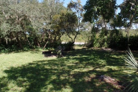 House in Weeki Wachee, Florida 3 bedrooms, 196.12 sq.m. № 2342461 - photo 25