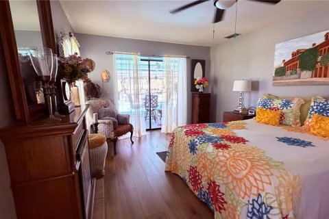 House in Weeki Wachee, Florida 3 bedrooms, 196.12 sq.m. № 2342461 - photo 20