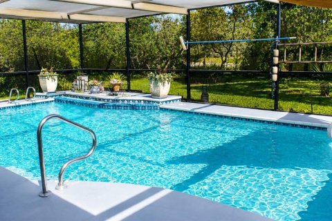 House in Weeki Wachee, Florida 3 bedrooms, 196.12 sq.m. № 2342461 - photo 22