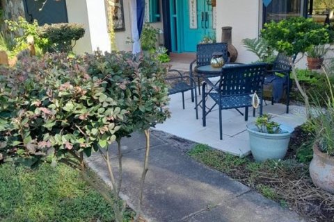 House in Weeki Wachee, Florida 3 bedrooms, 196.12 sq.m. № 2342461 - photo 3