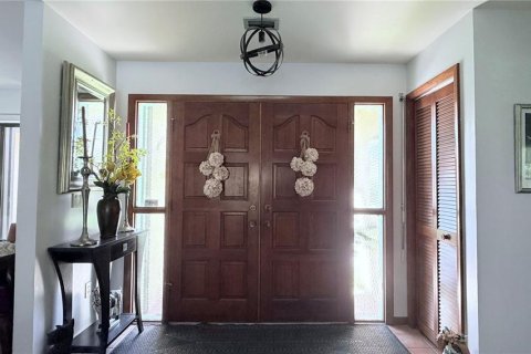 House in Weeki Wachee, Florida 3 bedrooms, 196.12 sq.m. № 2342461 - photo 5