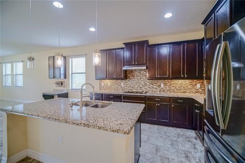 Casa en venta en Orlando, Florida, 4 dormitorios, 232.26 m2 № 2195755 - foto 9