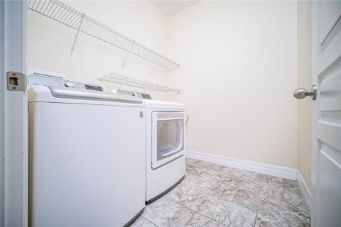 Casa en venta en Orlando, Florida, 4 dormitorios, 232.26 m2 № 2195755 - foto 26