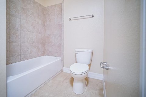 Casa en venta en Orlando, Florida, 4 dormitorios, 232.26 m2 № 2195755 - foto 28