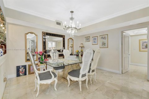 Condo in Aventura, Florida, 2 bedrooms  № 1860466 - photo 9