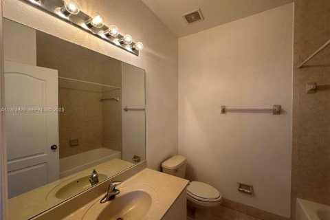 Condominio en alquiler en Homestead, Florida, 3 dormitorios, 99.96 m2 № 2060229 - foto 10