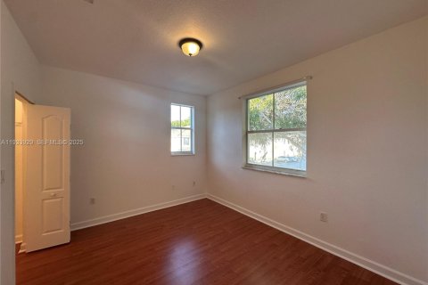 Condominio en alquiler en Homestead, Florida, 3 dormitorios, 99.96 m2 № 2060229 - foto 8