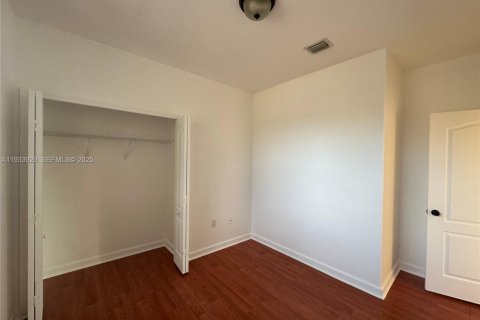 Condominio en alquiler en Homestead, Florida, 3 dormitorios, 99.96 m2 № 2060229 - foto 17