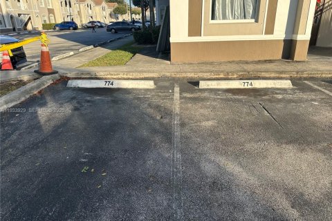 Condominio en alquiler en Homestead, Florida, 3 dormitorios, 99.96 m2 № 2060229 - foto 22