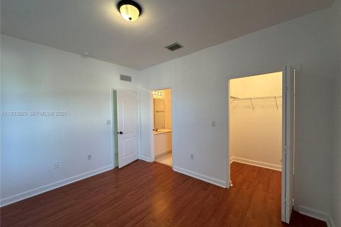 Condominio en alquiler en Homestead, Florida, 3 dormitorios, 99.96 m2 № 2060229 - foto 9