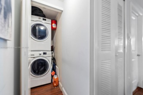 Condominio en venta en Miami, Florida, 2 dormitorios, 101.26 m2 № 1985091 - foto 15