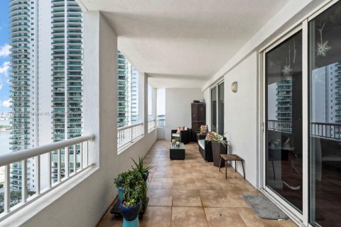 Condominio en venta en Miami, Florida, 2 dormitorios, 101.26 m2 № 1985091 - foto 17