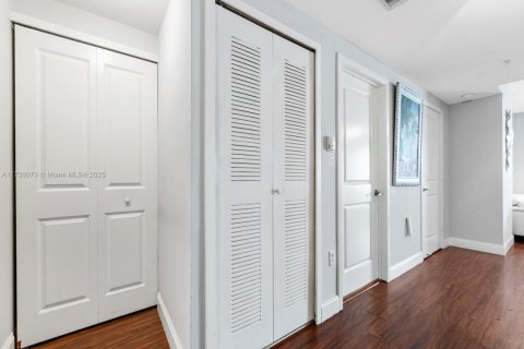 Condominio en venta en Miami, Florida, 2 dormitorios, 101.26 m2 № 1985091 - foto 4