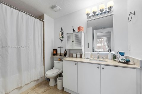 Condominio en venta en Miami, Florida, 2 dormitorios, 101.26 m2 № 1985091 - foto 11