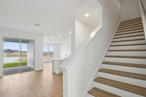 Townhouse in San Antonio, Florida 3 bedrooms, 185.34 sq.m. № 2119845 - photo 13