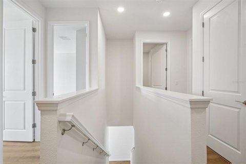 Townhouse in San Antonio, Florida 3 bedrooms, 185.34 sq.m. № 2119845 - photo 14