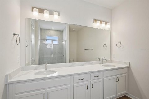 Townhouse in San Antonio, Florida 3 bedrooms, 185.34 sq.m. № 2119845 - photo 18