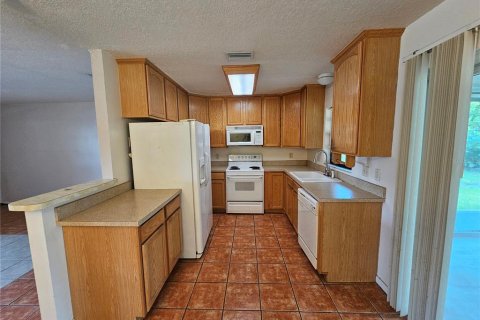 Casa en alquiler en Belleview, Florida, 3 dormitorios, 120.77 m2 № 1836935 - foto 4