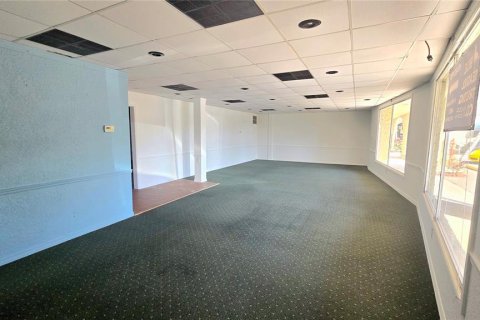 Commercial property in Venice, Florida 130.06 sq.m. № 2214883 - photo 8