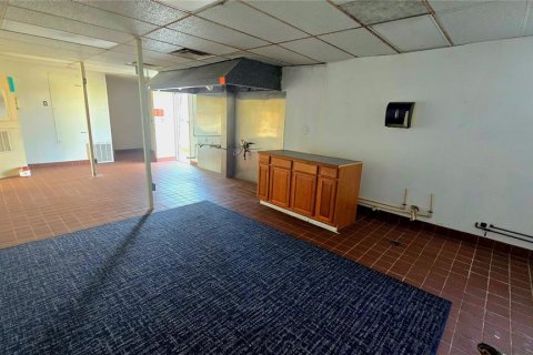 Commercial property in Venice, Florida 130.06 sq.m. № 2214883 - photo 24
