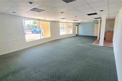 Commercial property in Venice, Florida 130.06 sq.m. № 2214883 - photo 13